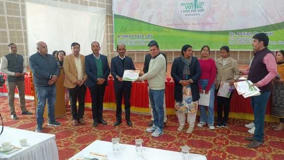 Jitendra Kumar honored as best BLO