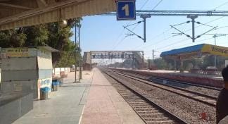 15 trains arriving at Ellenabad Railway Station canceled till 30th