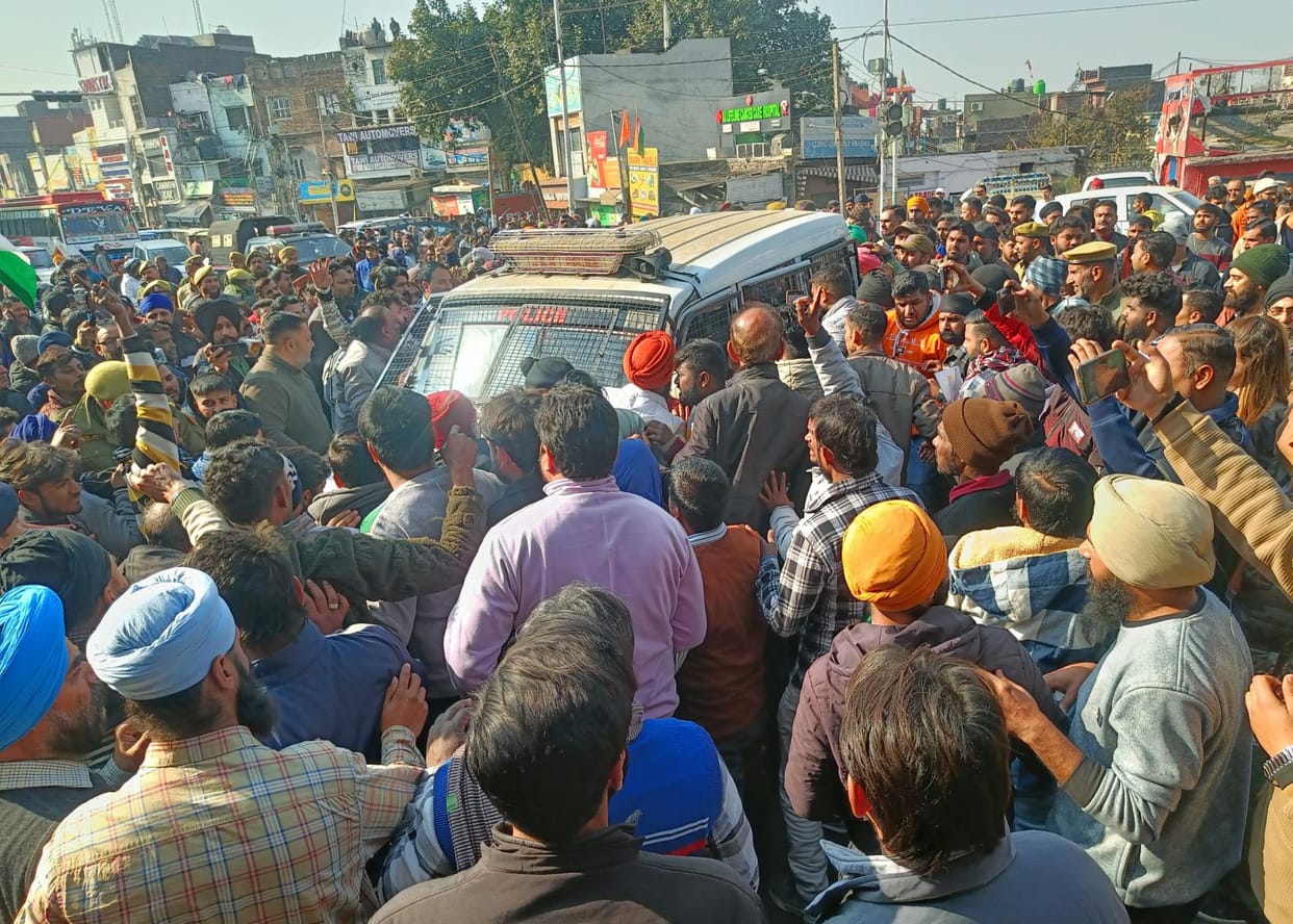 jammu, protest, bikaram chownk
