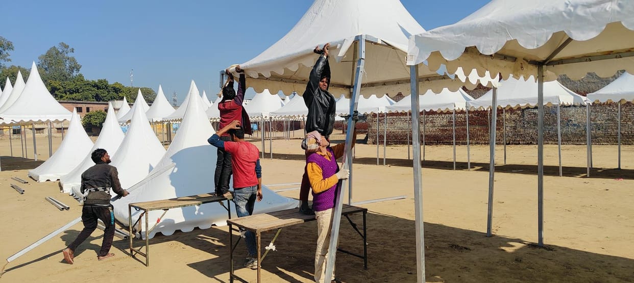 Firozabad Festival: Painting begins with making of pandal