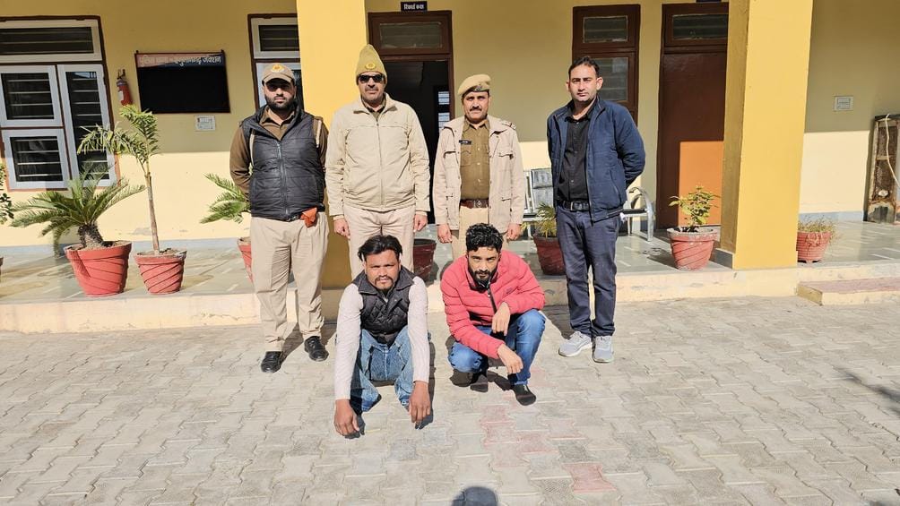 हनुमानगढ़ पुलिस की गिरफ्त में दोनों आरोपी।