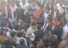 District Panchayat president and MLA supporters clashed, grabbed each other's collar