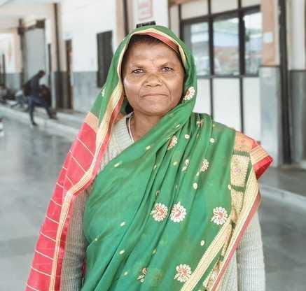 Chhindwara Tribal woman chowkidar got invitation to watch Delhi parade faced dangerous animals many times