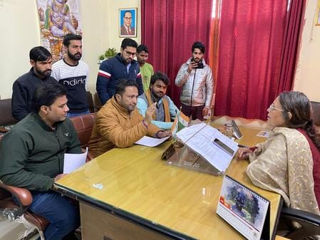 Despite spending lakhs, did not get guarantee of education in coaching institute