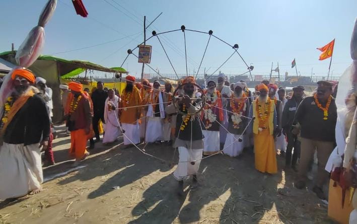 The banks of Ganga echoed with cheers during the processions of saints.