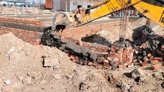 Yellow paw used on illegal colonies growing in Asmanpur
