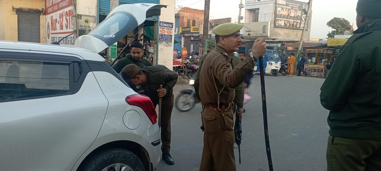 Security tightened from border to city, checking by setting up checkpoints even at night