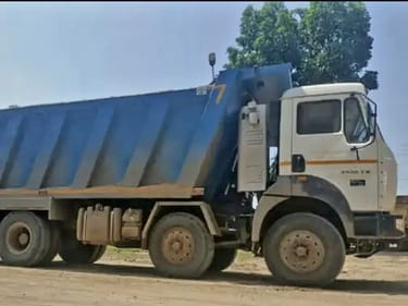 dumper driver threw mud on worker from Sitapur who was working on railway section he died by being crushed