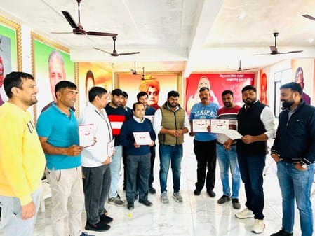 BJP Yuva Morcha celebrated CM's birthday by donating blood