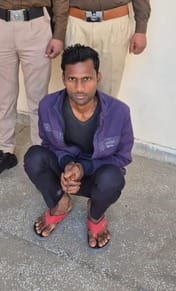 Accused of stealing gold chain taken on remand