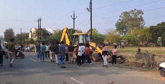 There is no break in road accidents, 96 incidents in 25 days, 28 people lost their lives