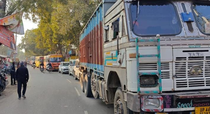 Jam on Lucknow-Ballia and Prayagraj-Ayodhya highways