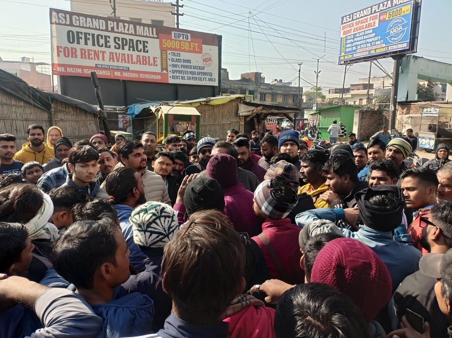 Sweepers on strike, garbage not collected