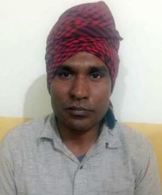 He used to earn his living by running a cart, the police had no idea about it.