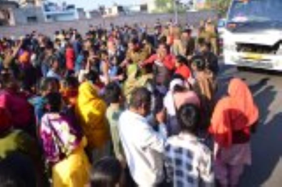 Three People Including Wife Arrested In Murder Case Of E-rickshaw Driver - Lucknow  News - Lucknow News:ई रिक्शा चालक की हत्या मामले में पत्नी सहित तीन हिरासत  में