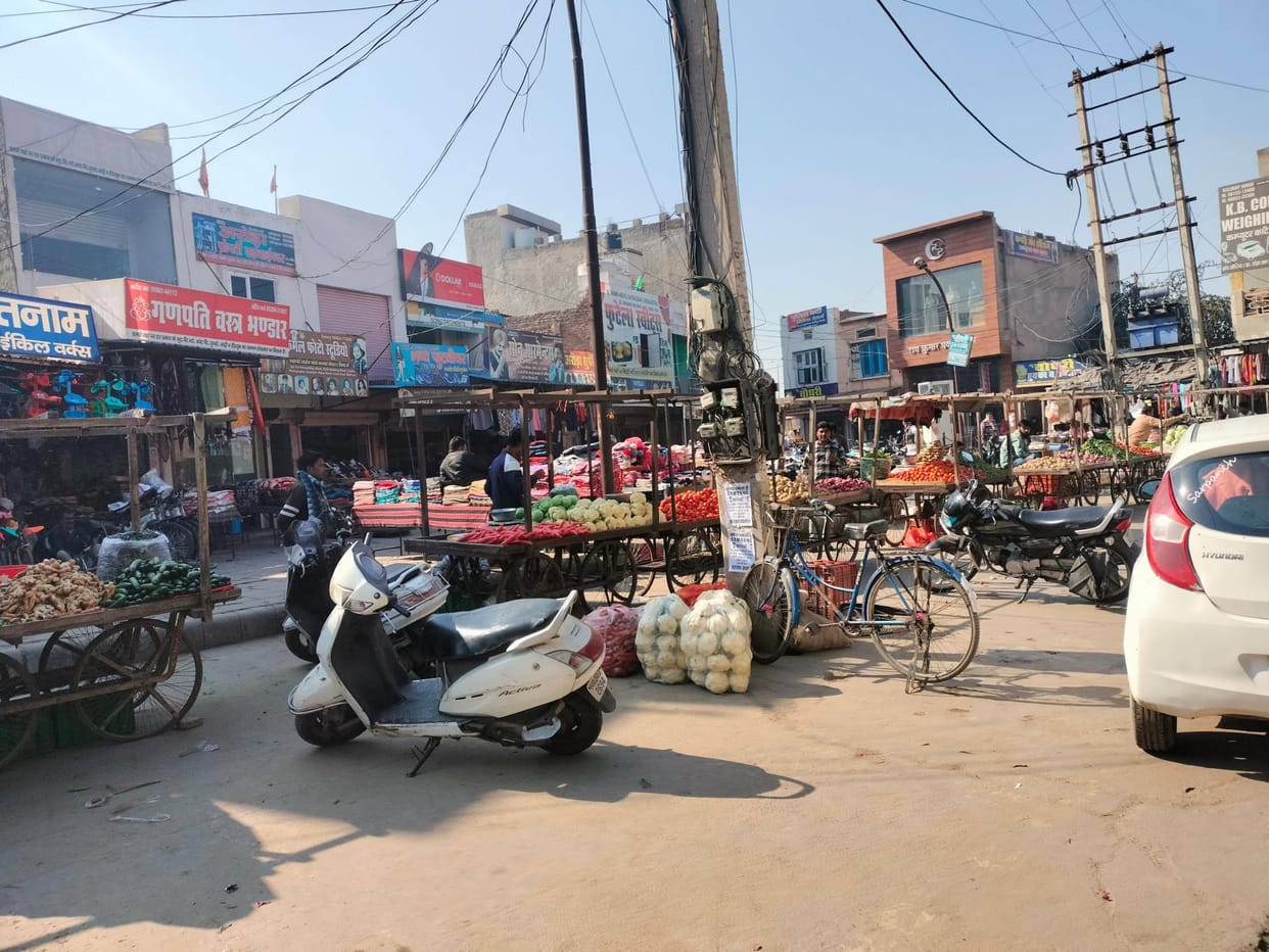 Despite the ban, hawkers set up shop in Hans Market