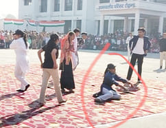 When a student fainted while giving a presentation, the chief guest himself sprinkled water on her face