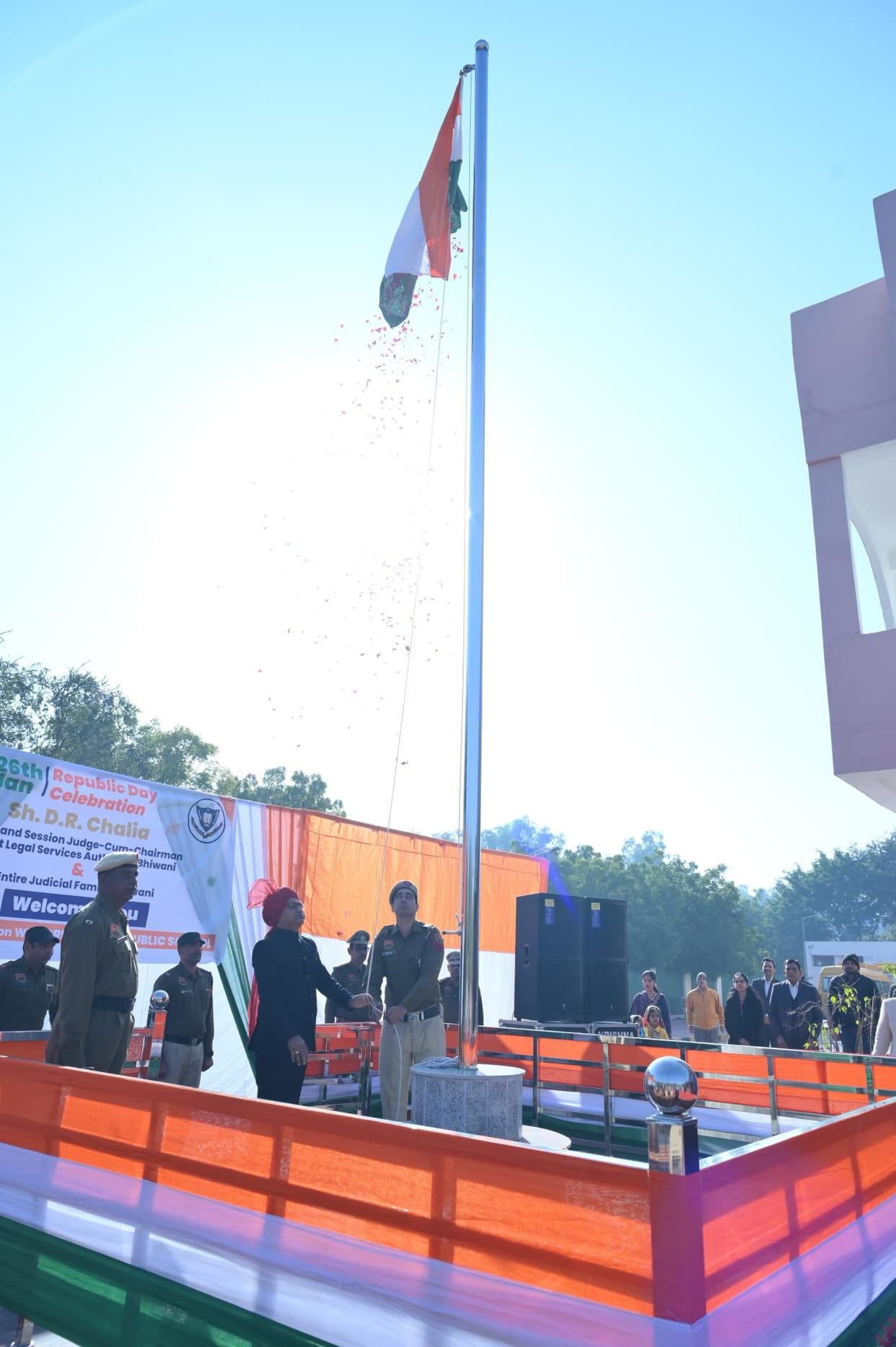 DC of Bhiwani hoisted the national flag at the camp office