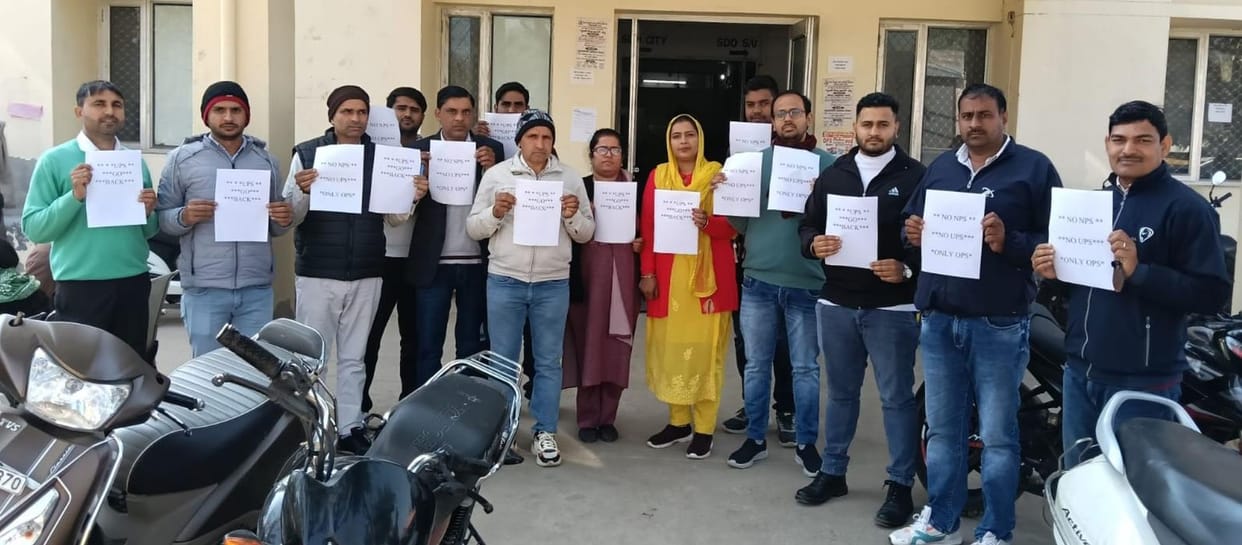 Demonstration done for old pension