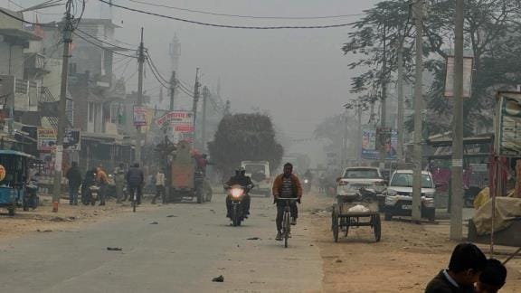 Zero visibility due to fog in the morning, silence on the roads