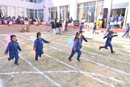 Youngsters ran as butterfly, rabbit and monkey