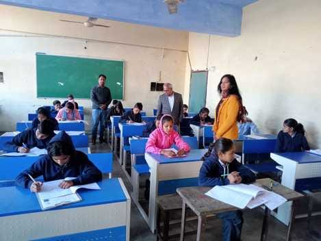 725 students took the foundation level 2 exam.