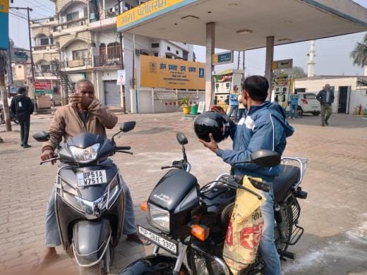 Requests for petrol without helmet, turned away somewhere