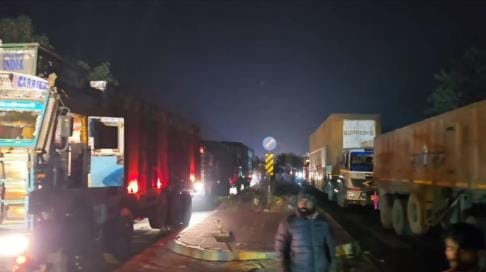 Queue of vehicles on the highway, traffic restored after two hours