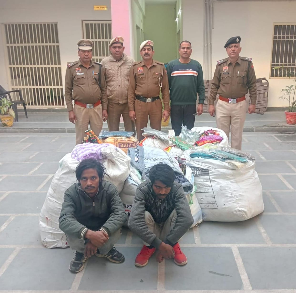 clothes thieves arrested
