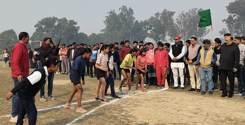 Harish and Nisha won in 200 meter race