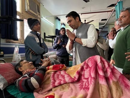 Leaders arrived to wipe the tears of the victims, trying to heal their pain