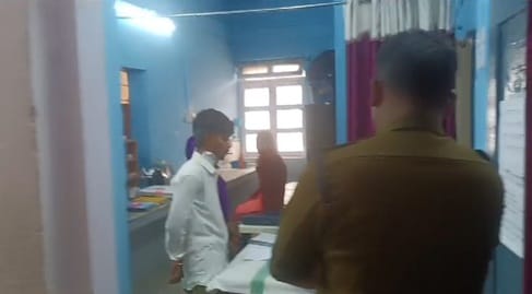 Student hit by blade at schoolSingodi Higher Secondary School case: Police register case against youth