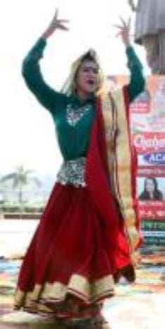 The audience danced to Bhirad Ladagi Rai Bhirad Ladagi.