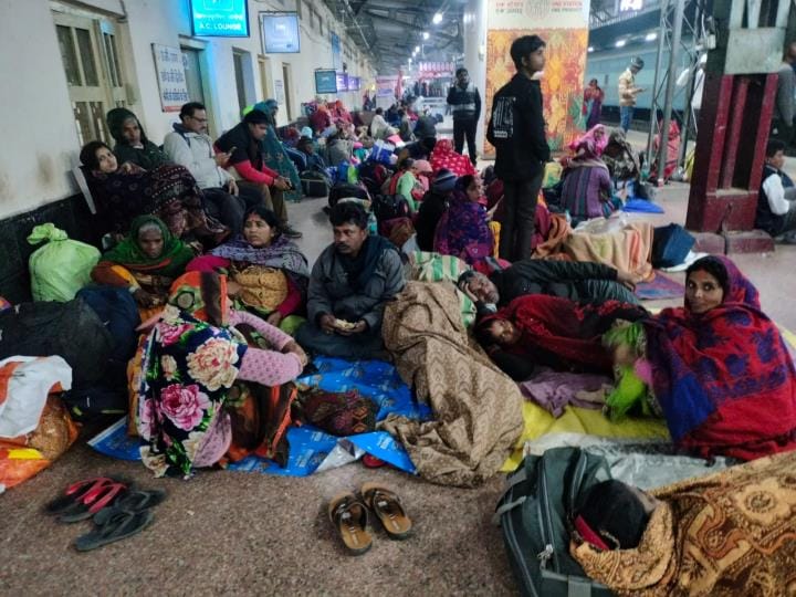 Devotees flock... Railway-roadways arrangements fall short
