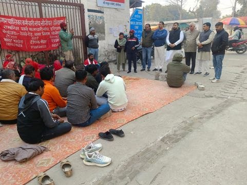 Permanent and payroll sanitation workers will join the strike from 3rd, problem will increase