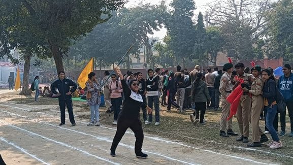 Nancy Dahiya got the title of best player in the annual sports festival