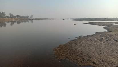 सोनीपत के दिल्ली बॉर्डर के पास बहती यमुना नदी। संवाद