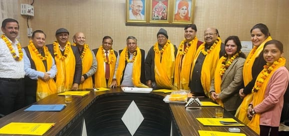 A ceremony for the new management committee members was organized