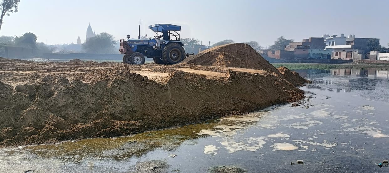The villagers showed seriousness on the negligence of the administration, got the playground soil filled at their own expense.