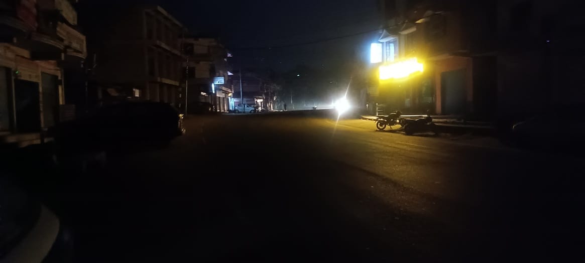 Street lights become showpiece in Ghumarwin city, people are getting worried
