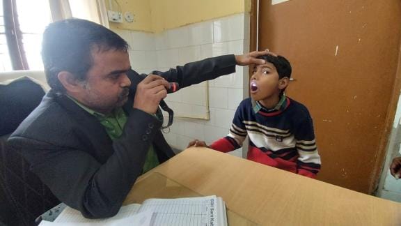 People suffer from ear pain in winter, the problem is increasing due to cold food.