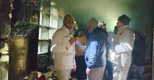 Fire broke out in shop due to short circuit, goods destroyed
