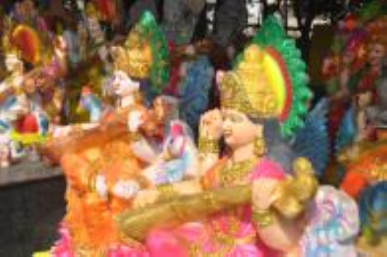Worship of Mother Saraswati will purify the mind and give a new path to life.