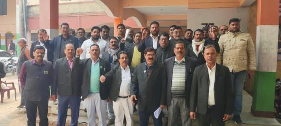 Advocates demonstrated in the tehsil and submitted a memorandum