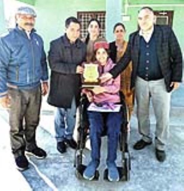 Anjali honored by sdm