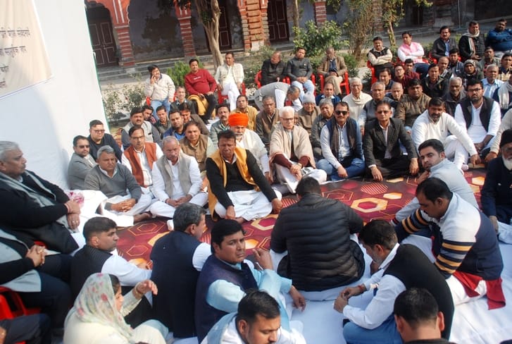Tribute paid to the dead devotees by chanting Navkar Mahamantra