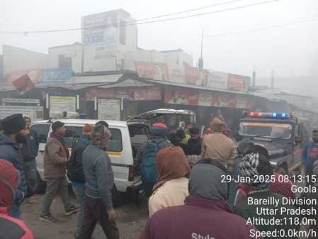 Collision between dumper and truck in dense fog, jam for two hours