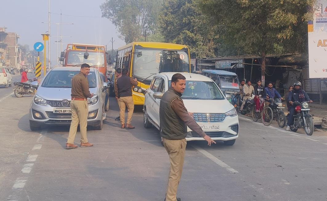 Vehicles stopped for arrangements of Mahakumbh