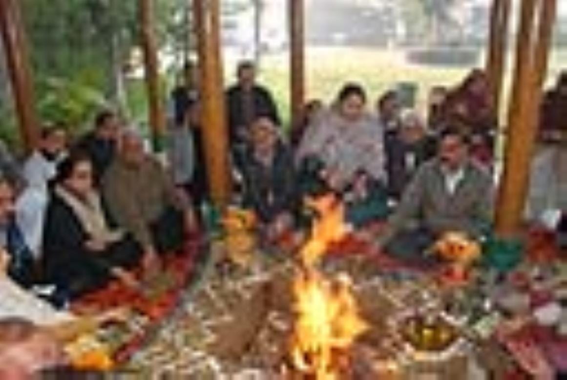 Sacrifices made in Havan on Mauni Amavasya