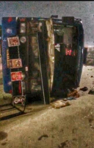 Bus carrying devotees to Mahakumbh overturns, 11 injured